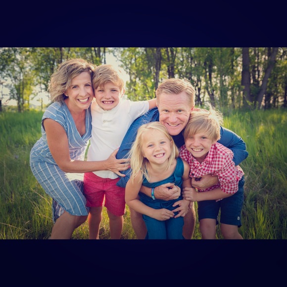 Meet your Posher, Melissa - Picture 1 of 1